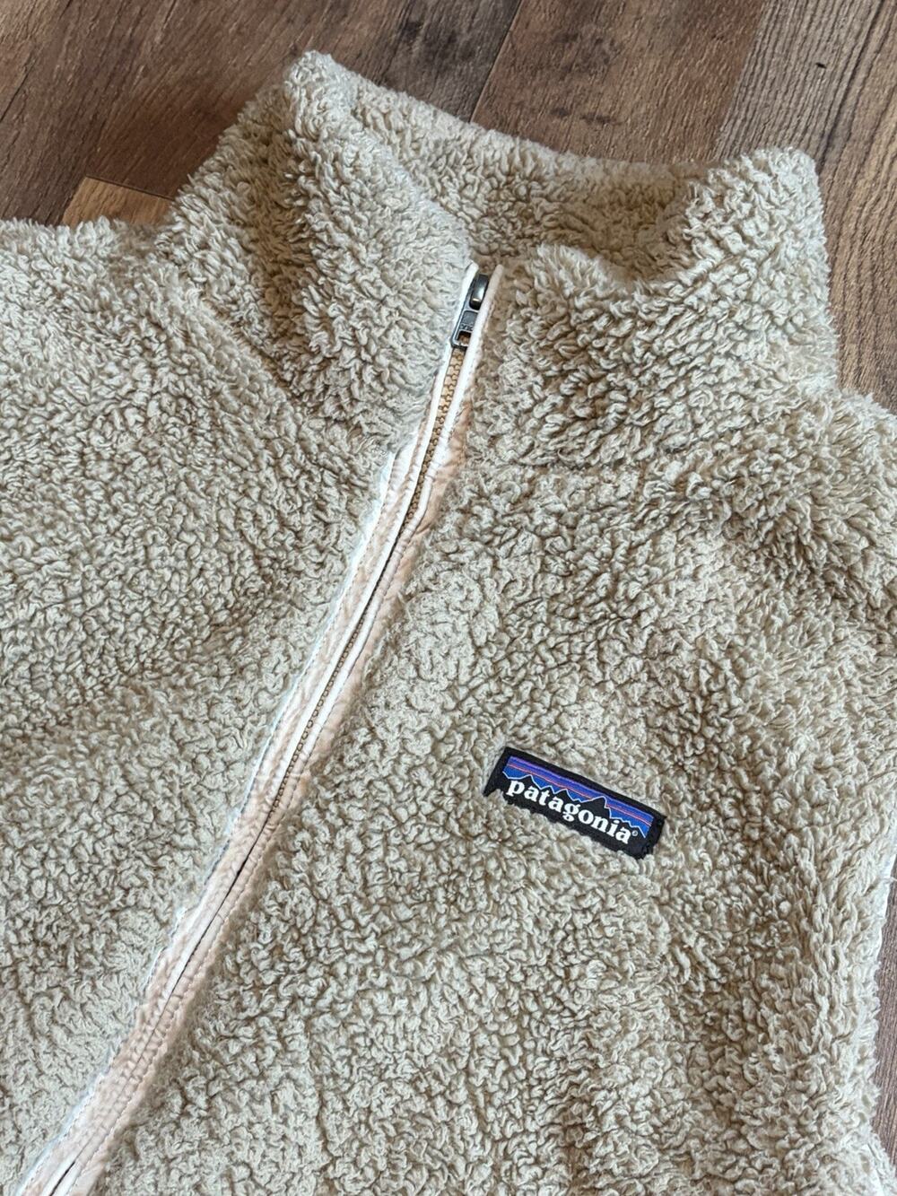 Patagonia Vest Womens Medium Beige Oatmeal Retro A Fuzzy Sherpa Fleece